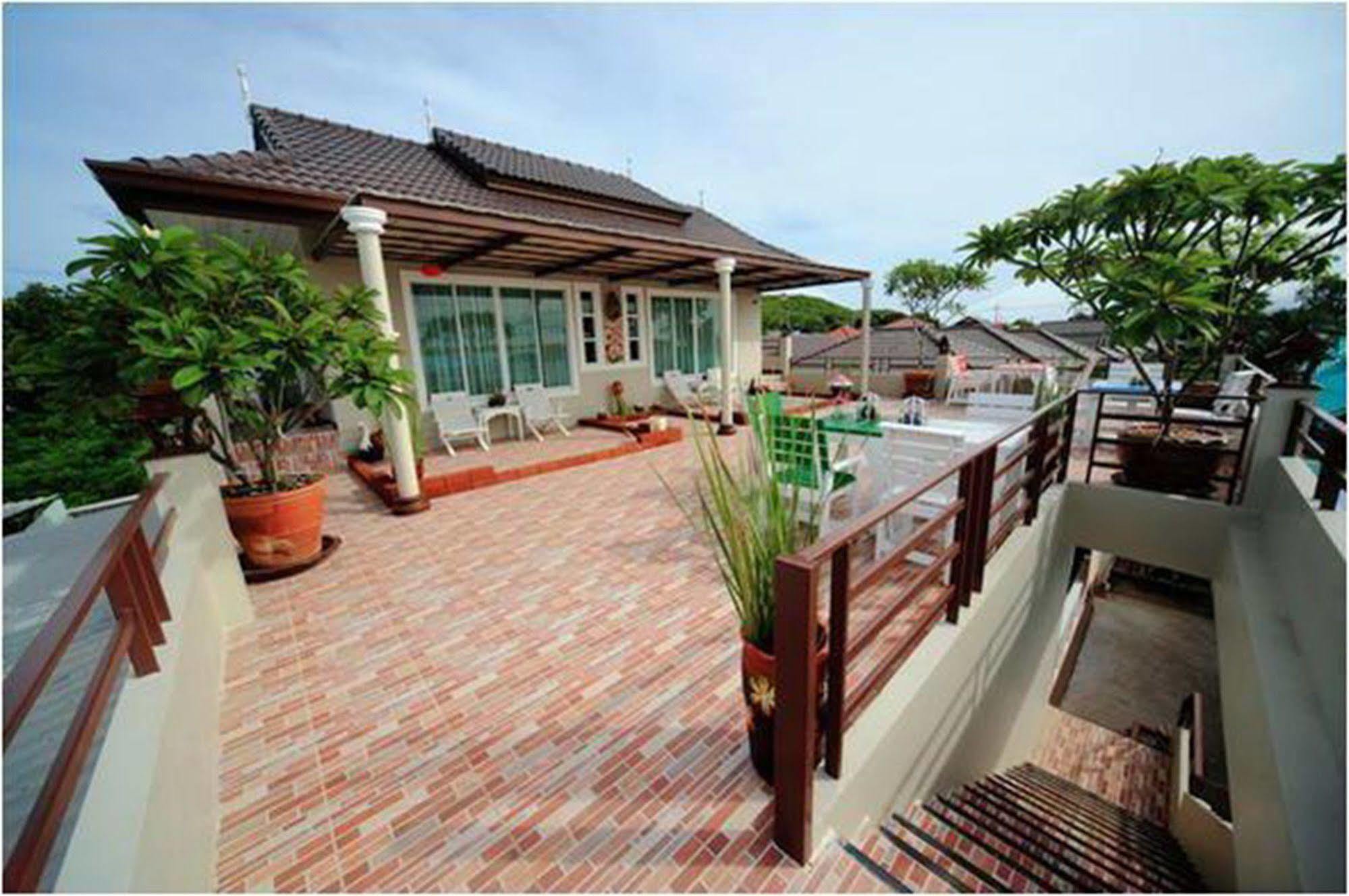 Bee Orchid Pool Villa Pattaya Exterior photo